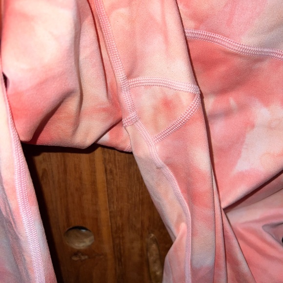 CARBON38 Super Soft Tie Dye 7/8 Legging in Baby Pink Tonal - Picture 9 of 13